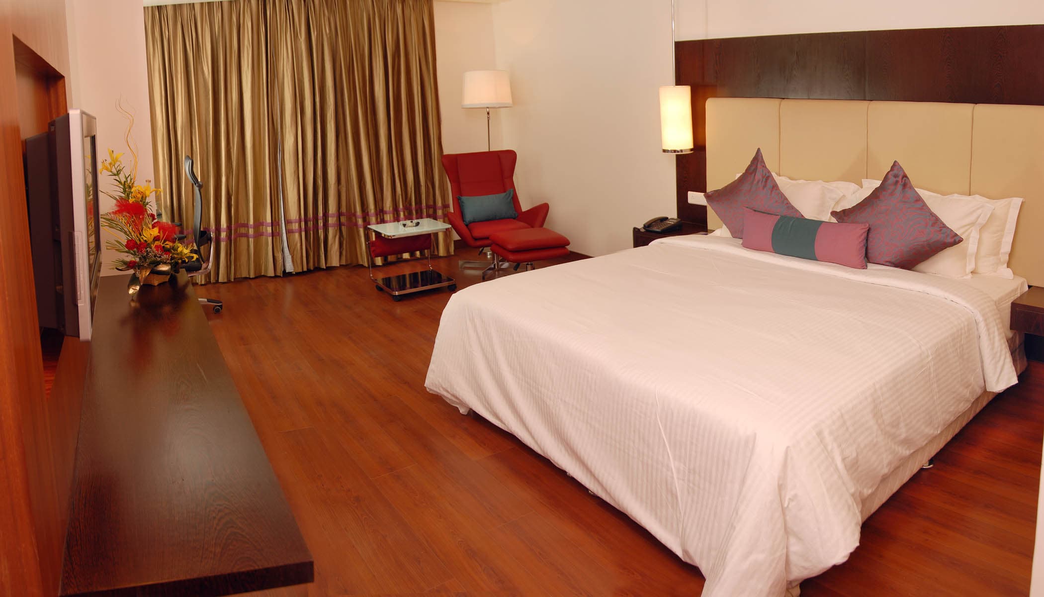 Deluxe Room – Hotel Inner Circle Somajiguda